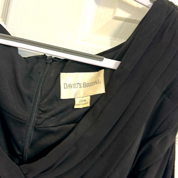 EUC David’s Bridal Dress Size 20 - Picture 6 of 6